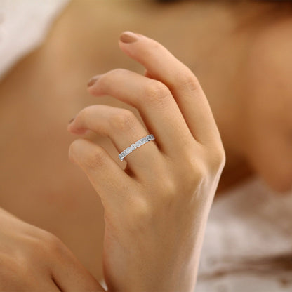 The Dazzling Array 0.23 CTW Round-Cut Diamond Ladies' Ring | 14K/18K Gold